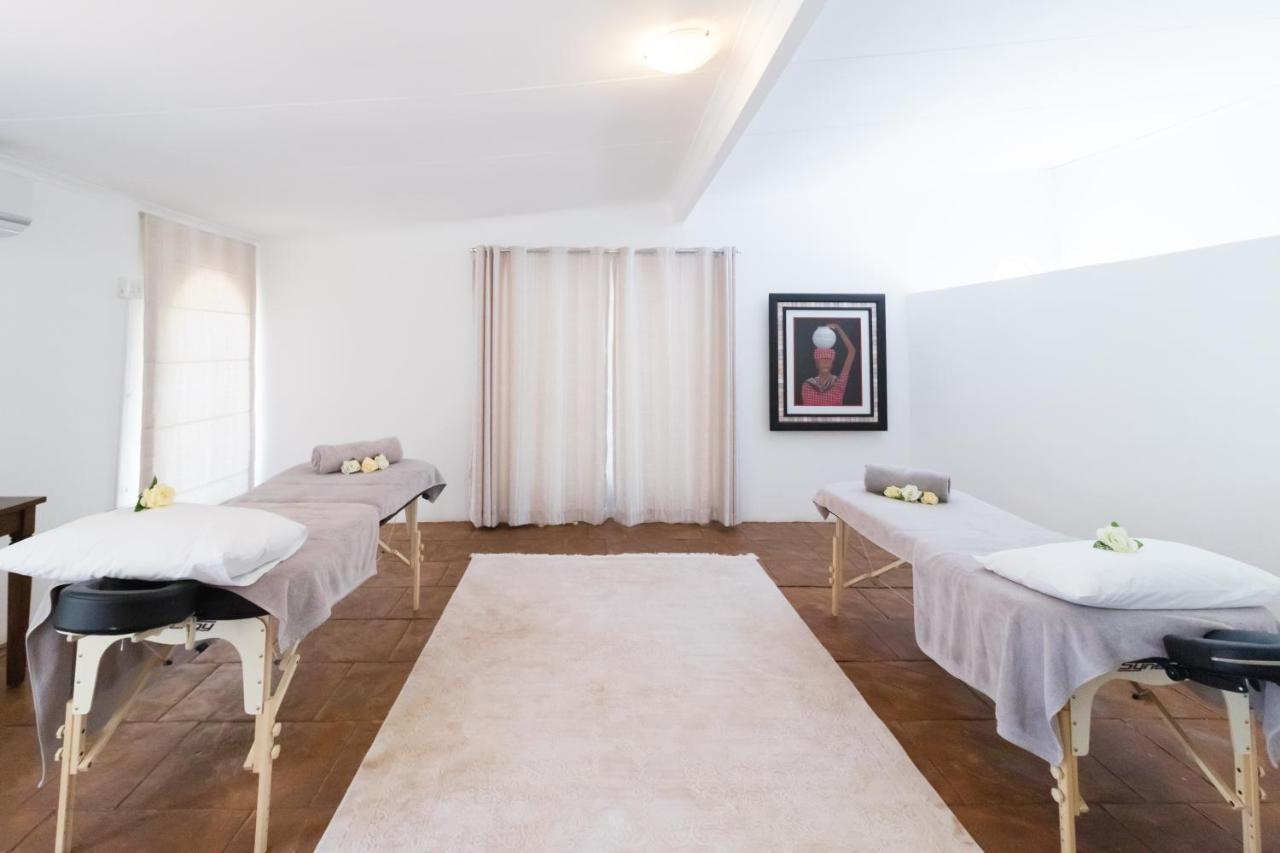 Graceland Conference And Lifestyle Centre Akasia Екстер'єр фото