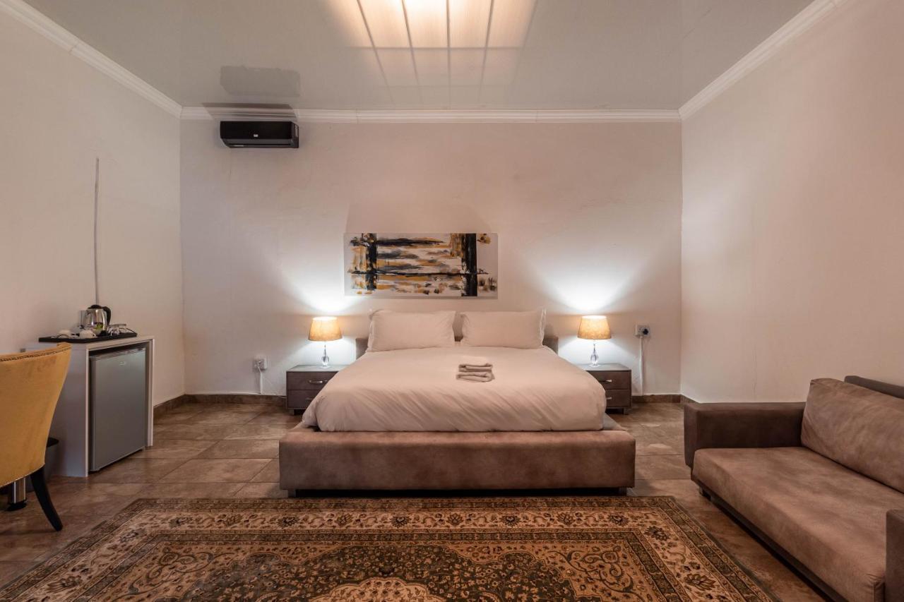 Graceland Conference And Lifestyle Centre Akasia Екстер'єр фото