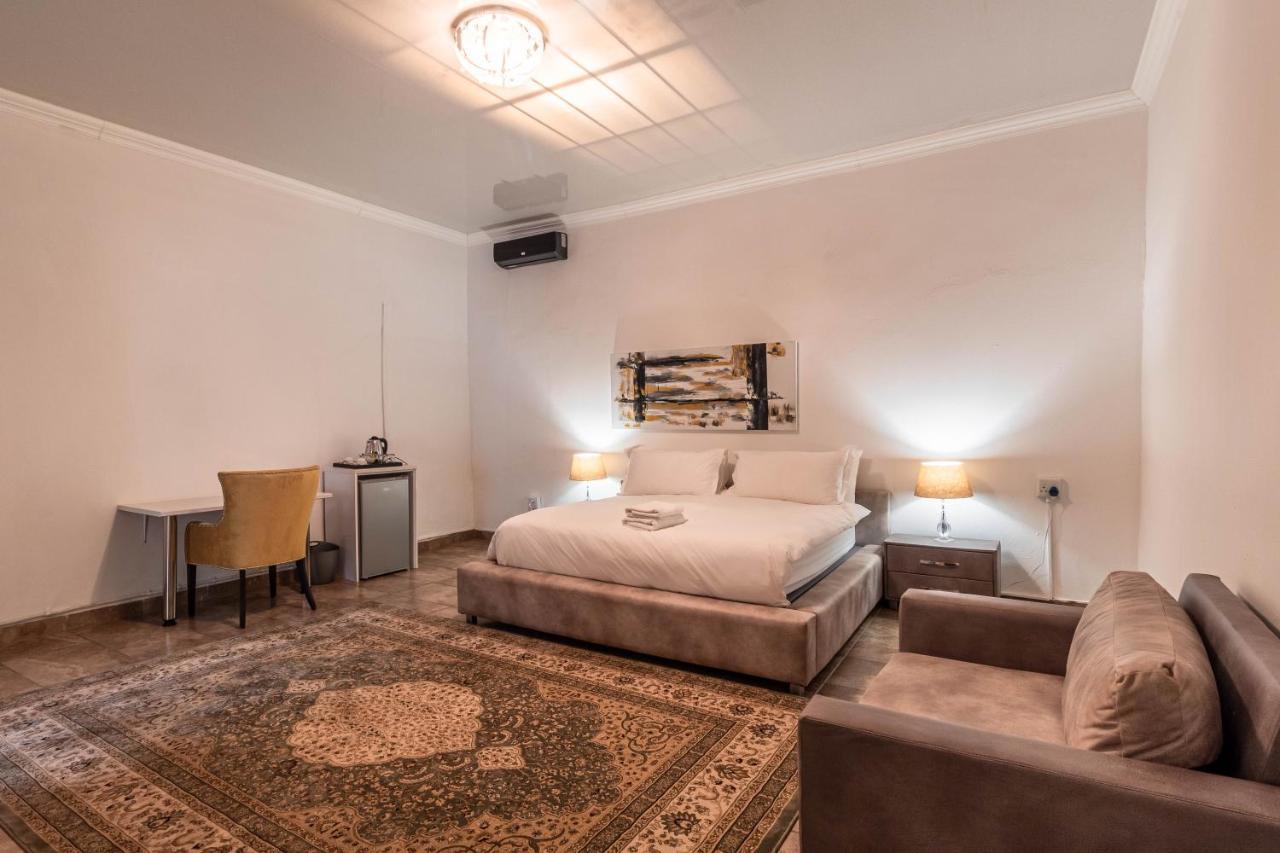 Graceland Conference And Lifestyle Centre Akasia Екстер'єр фото