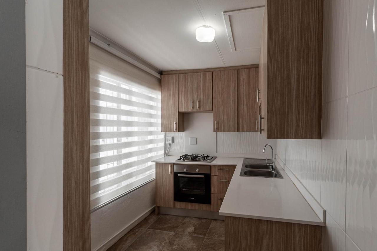 Graceland Conference And Lifestyle Centre Akasia Екстер'єр фото